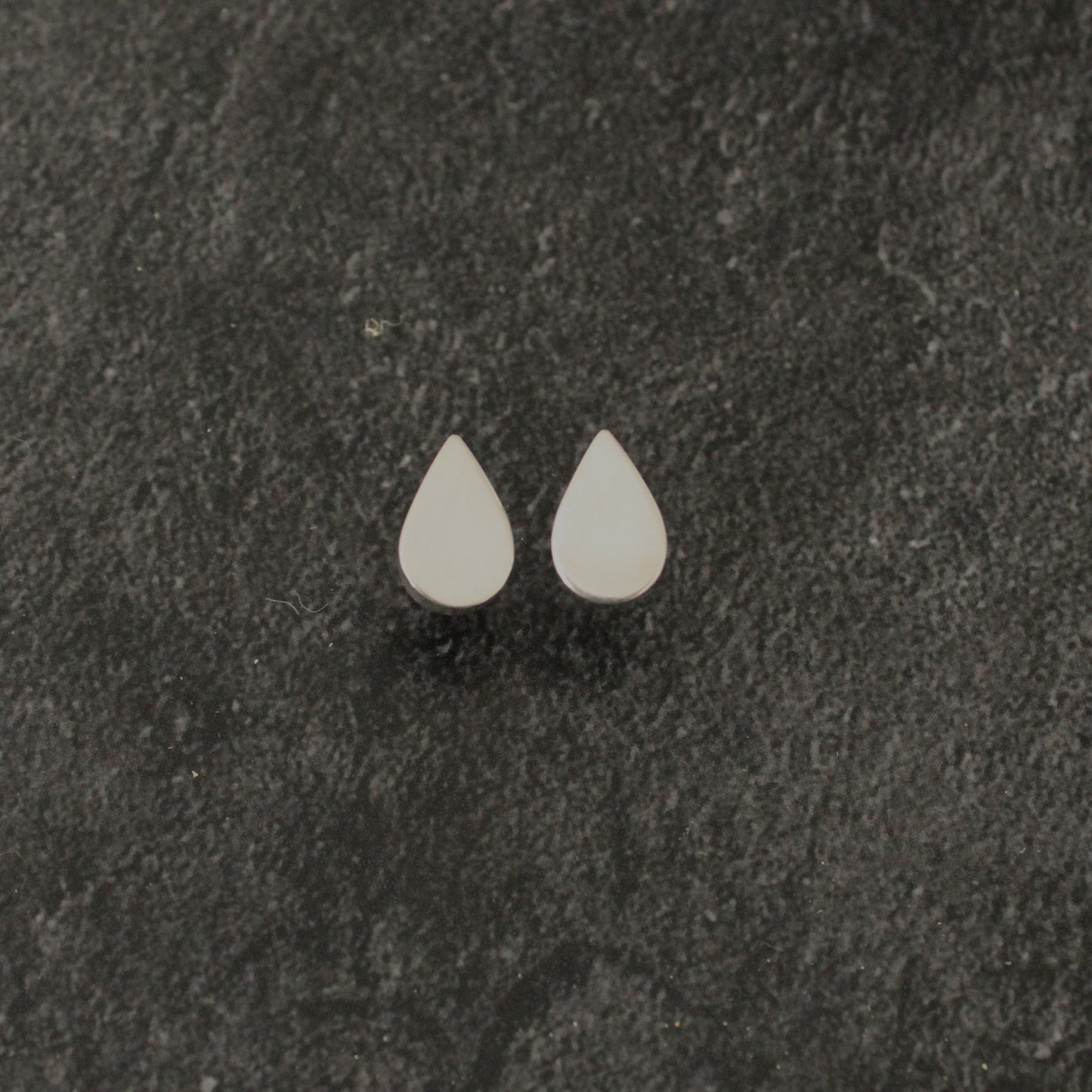 Teardrop: Earrings