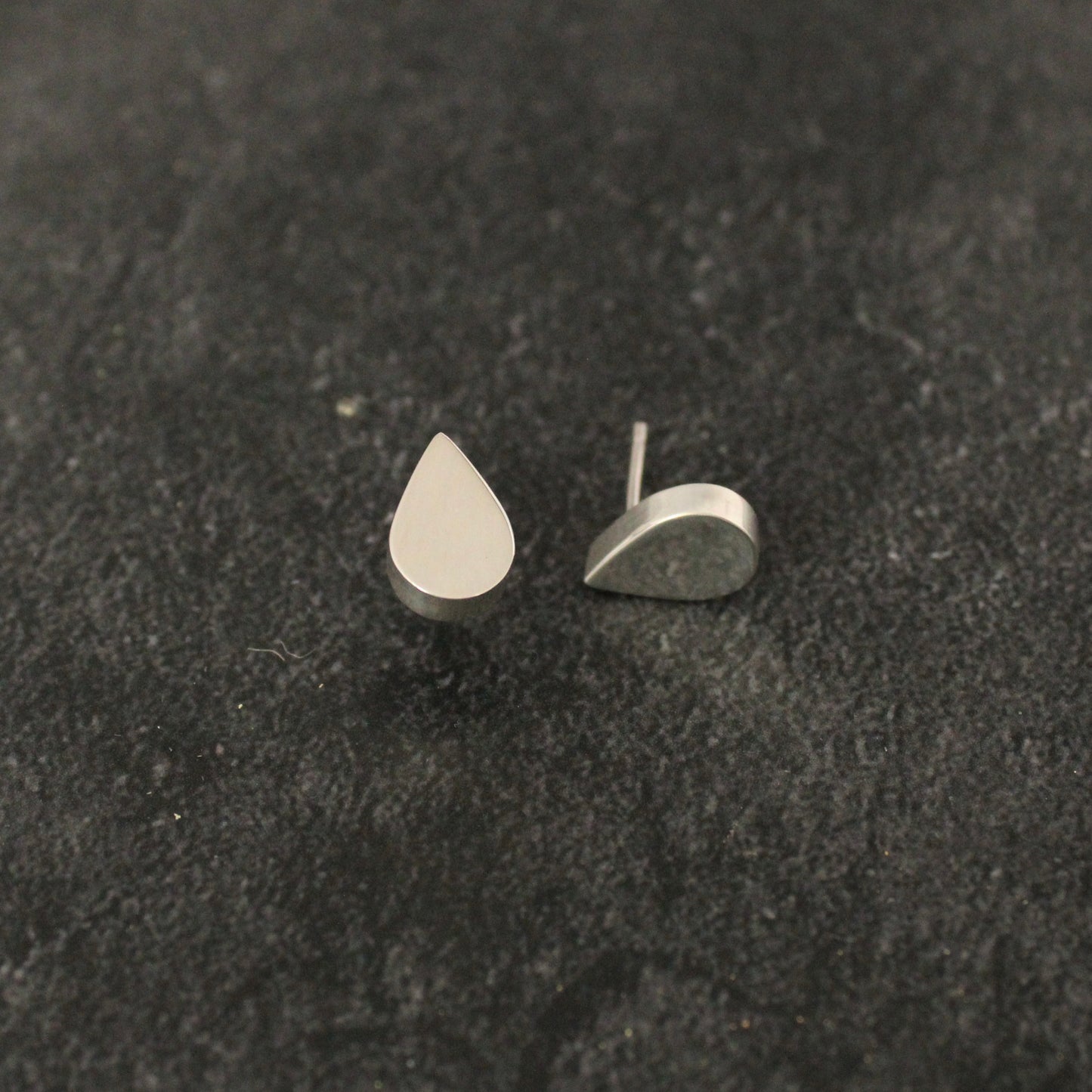 Teardrop: Earrings