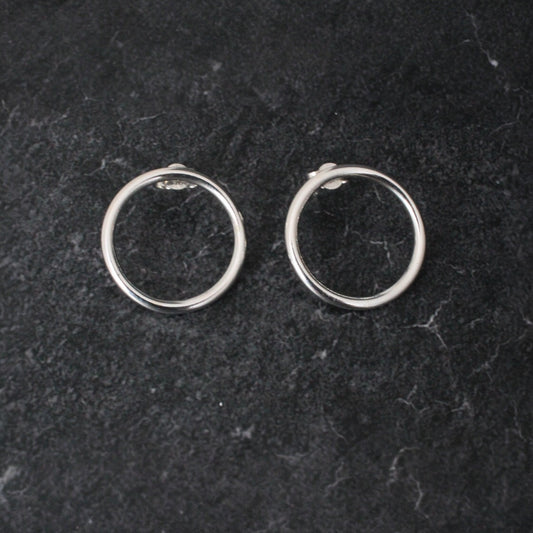 Everyday: Lunar Round Earrings